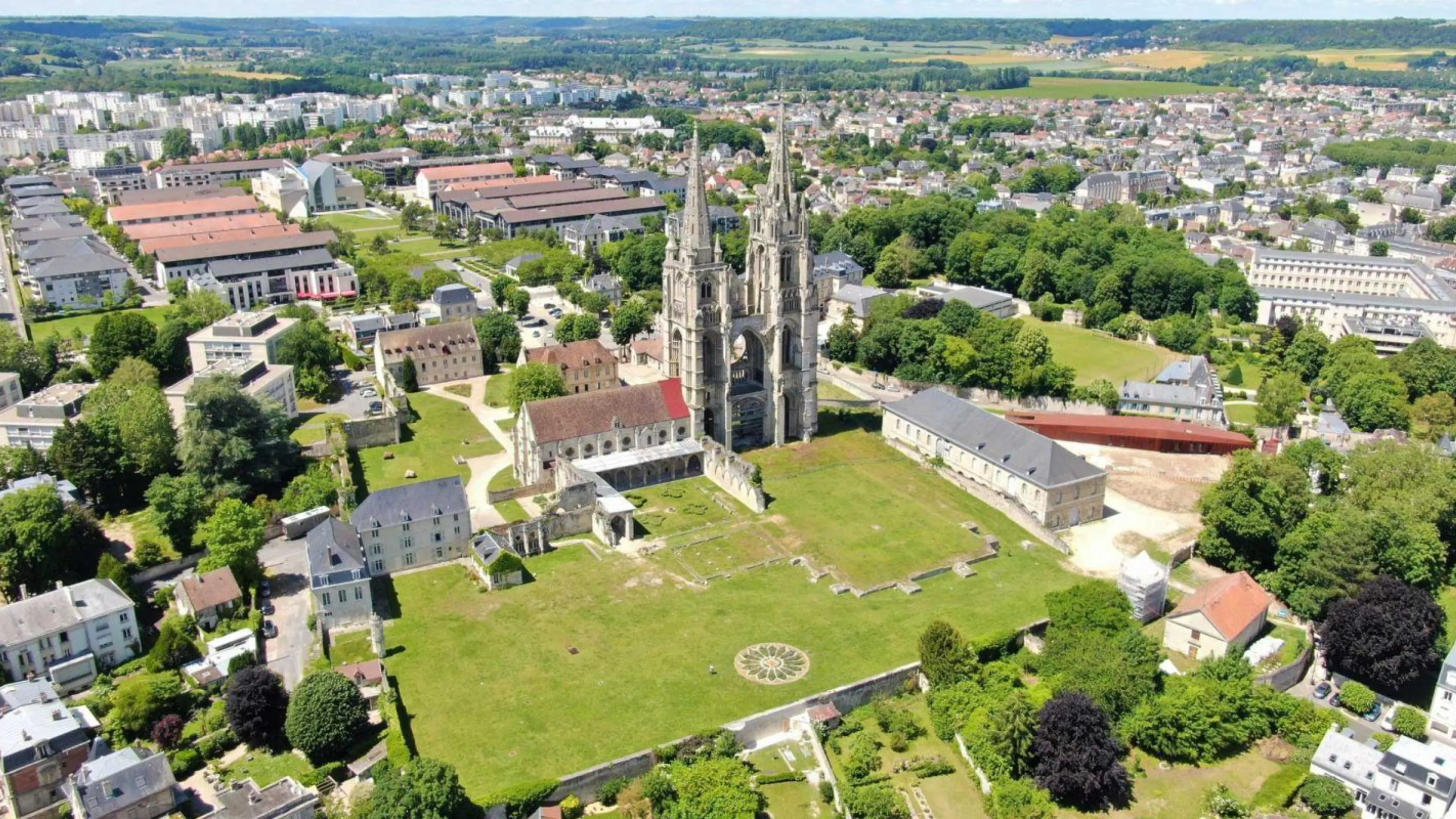 Tractage gare de Soissons
              mercredi 02/09  
                               et
                   samedi 05/09 
                             avec 
           Guy, Philippe et Sarah